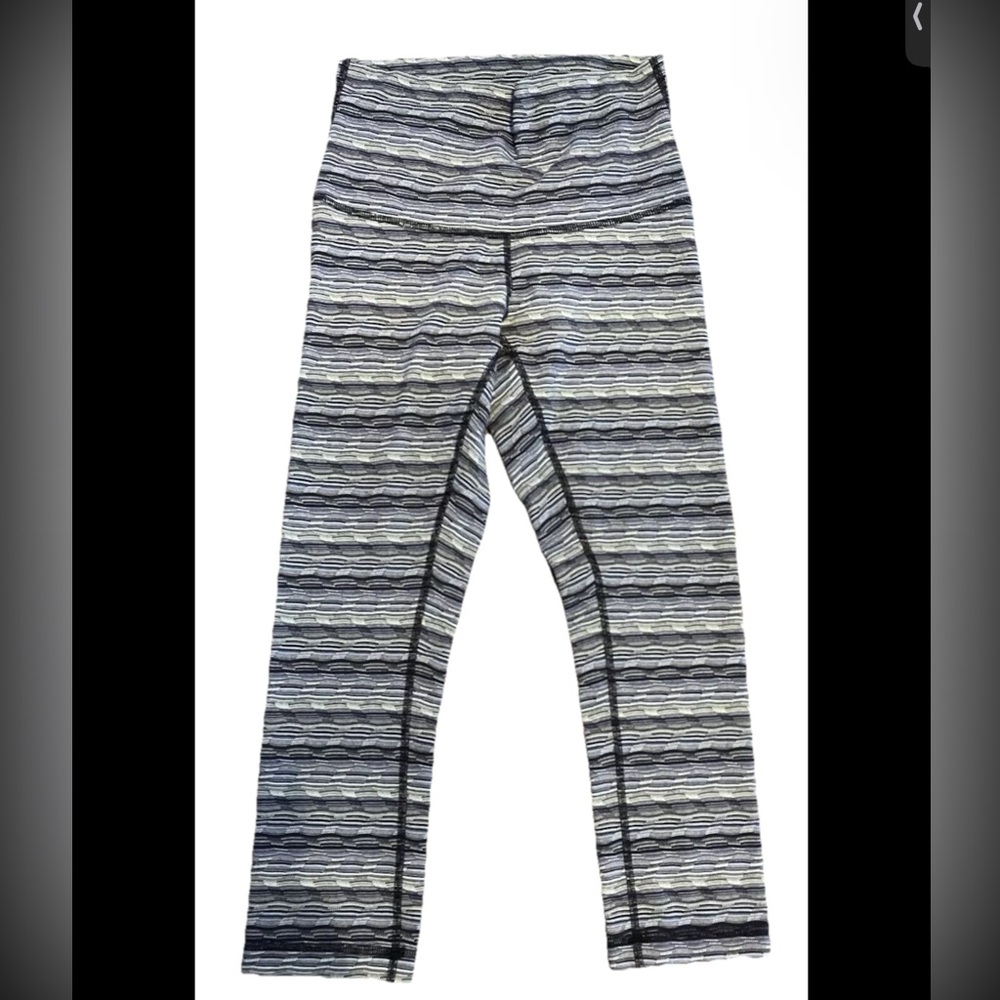 Lululemon Wunder Under Leggings size 6 crop space dye twist sapphire blue